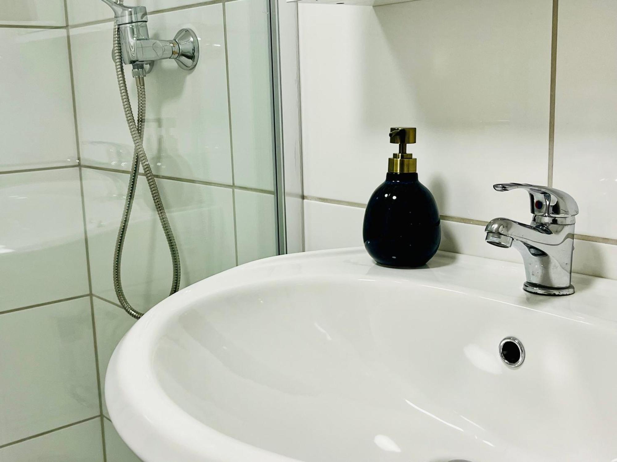 Aycatcherhomes - Top Lage I Zentral I Altstadt Marburg I Naehe Fluss Lahn I Wlan I Parterre Boutique Apartment Orion Extérieur photo